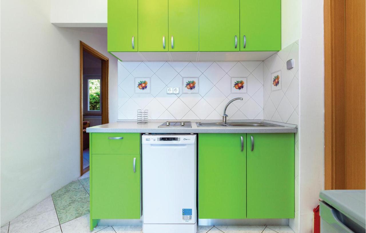 Beautiful Apartment In Crikvenica With Kitchen Exterior foto