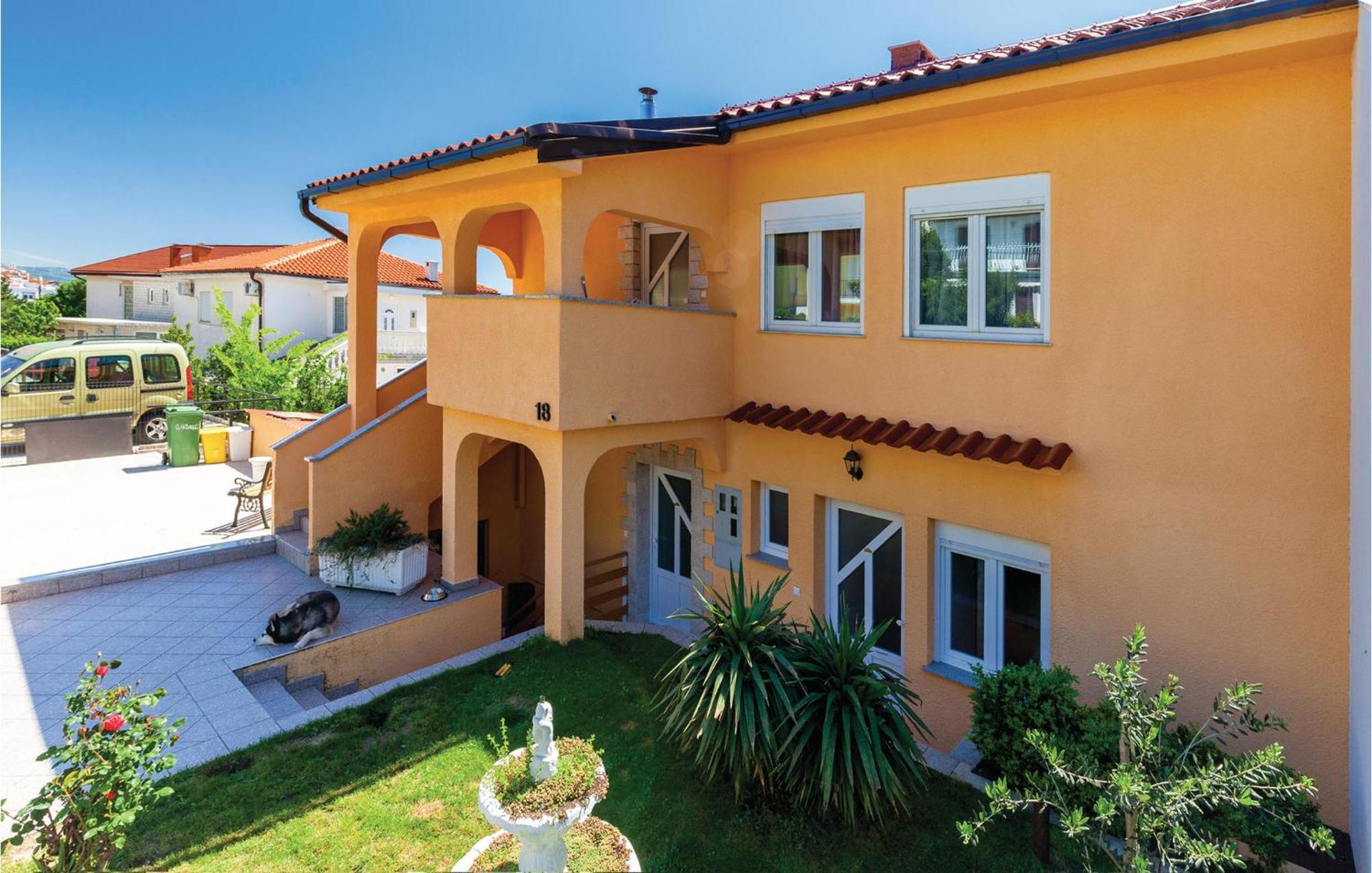 Beautiful Apartment In Crikvenica With Kitchen Exterior foto