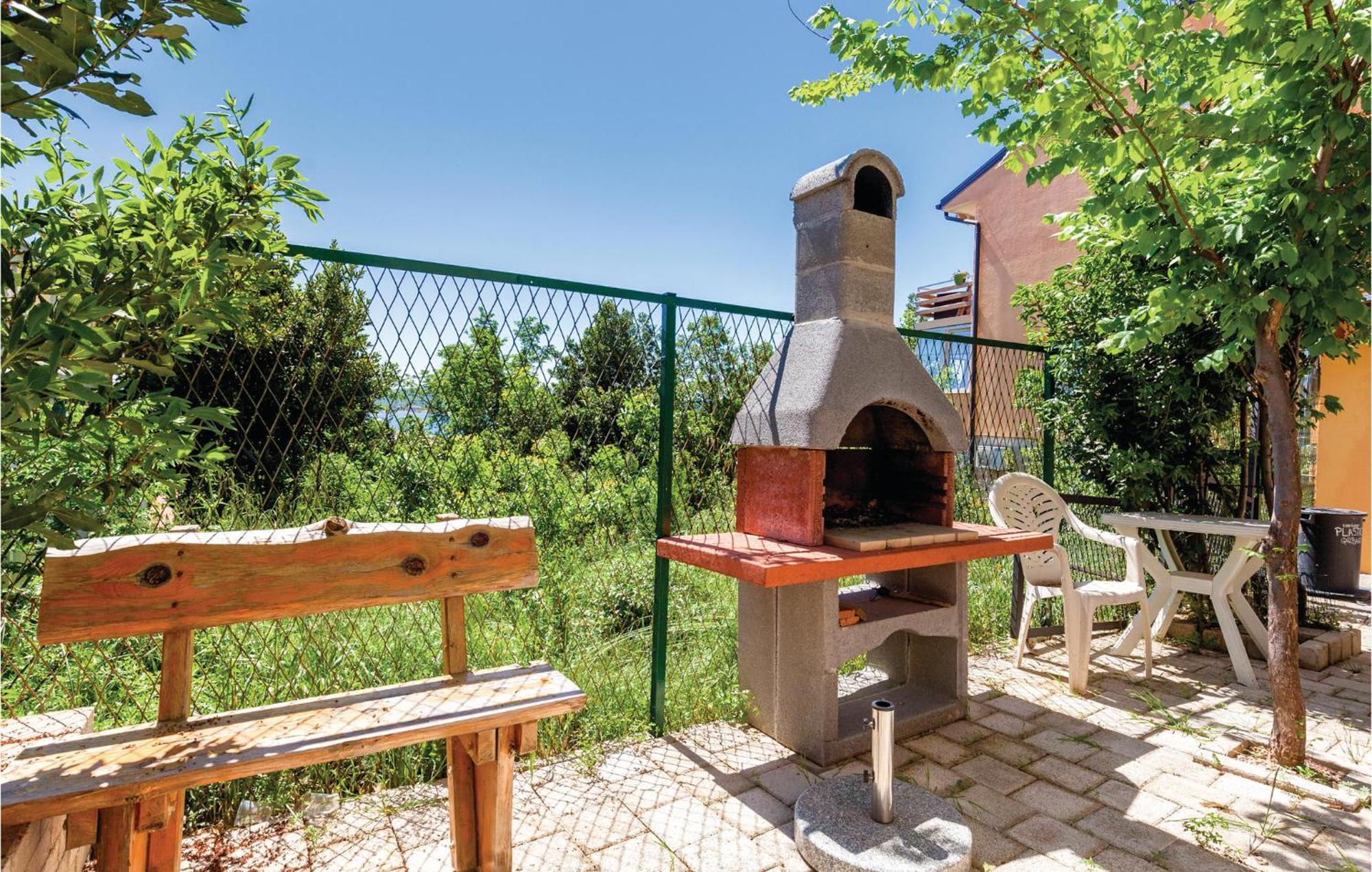 Beautiful Apartment In Crikvenica With Kitchen Exterior foto