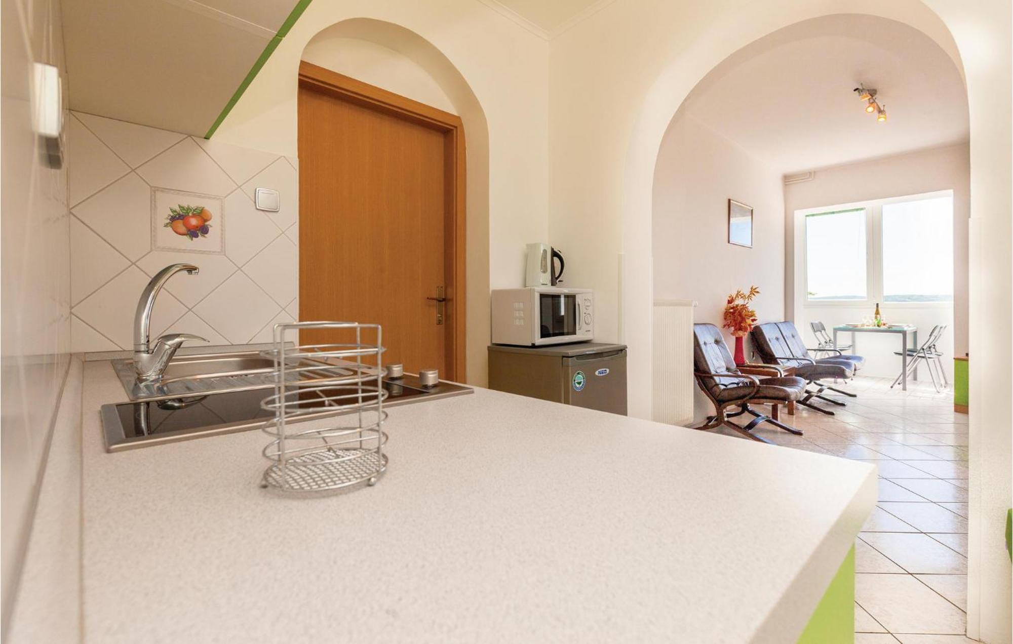 Beautiful Apartment In Crikvenica With Kitchen Exterior foto