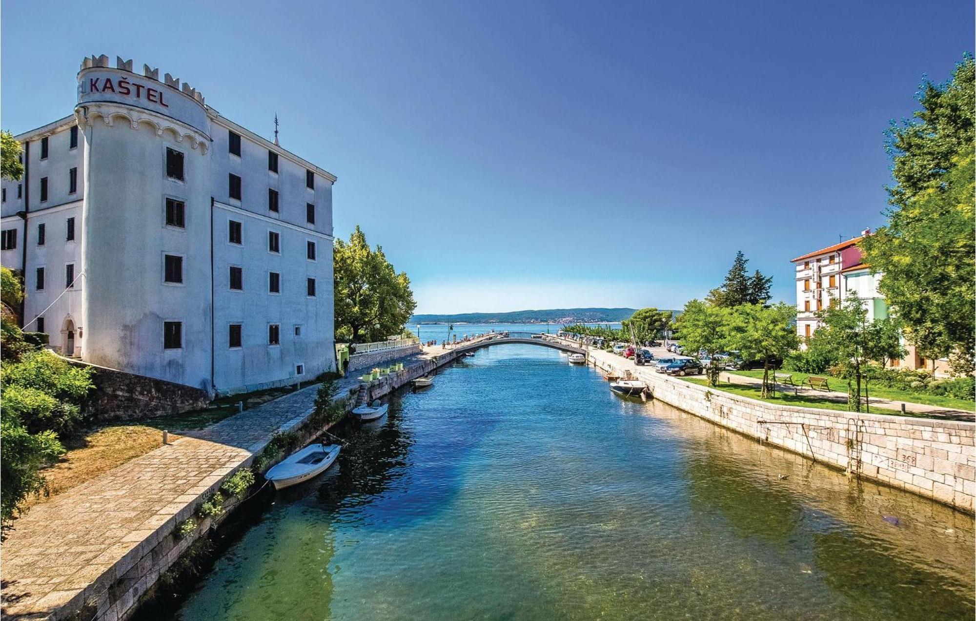 Beautiful Apartment In Crikvenica With Kitchen Exterior foto